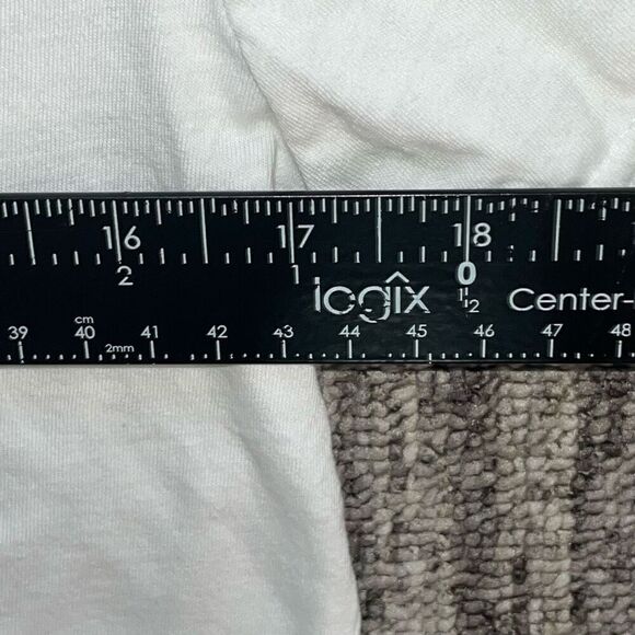 Altar’d State Women’s Size Medium Find Me Under The Stars T Shirt White Floral - Picture 3 of 5